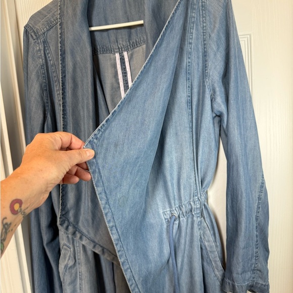 Max Jeans Blue Jean Jacket with Cascading Lapels and Drawstring Tie Belt - Picture 6 of 11